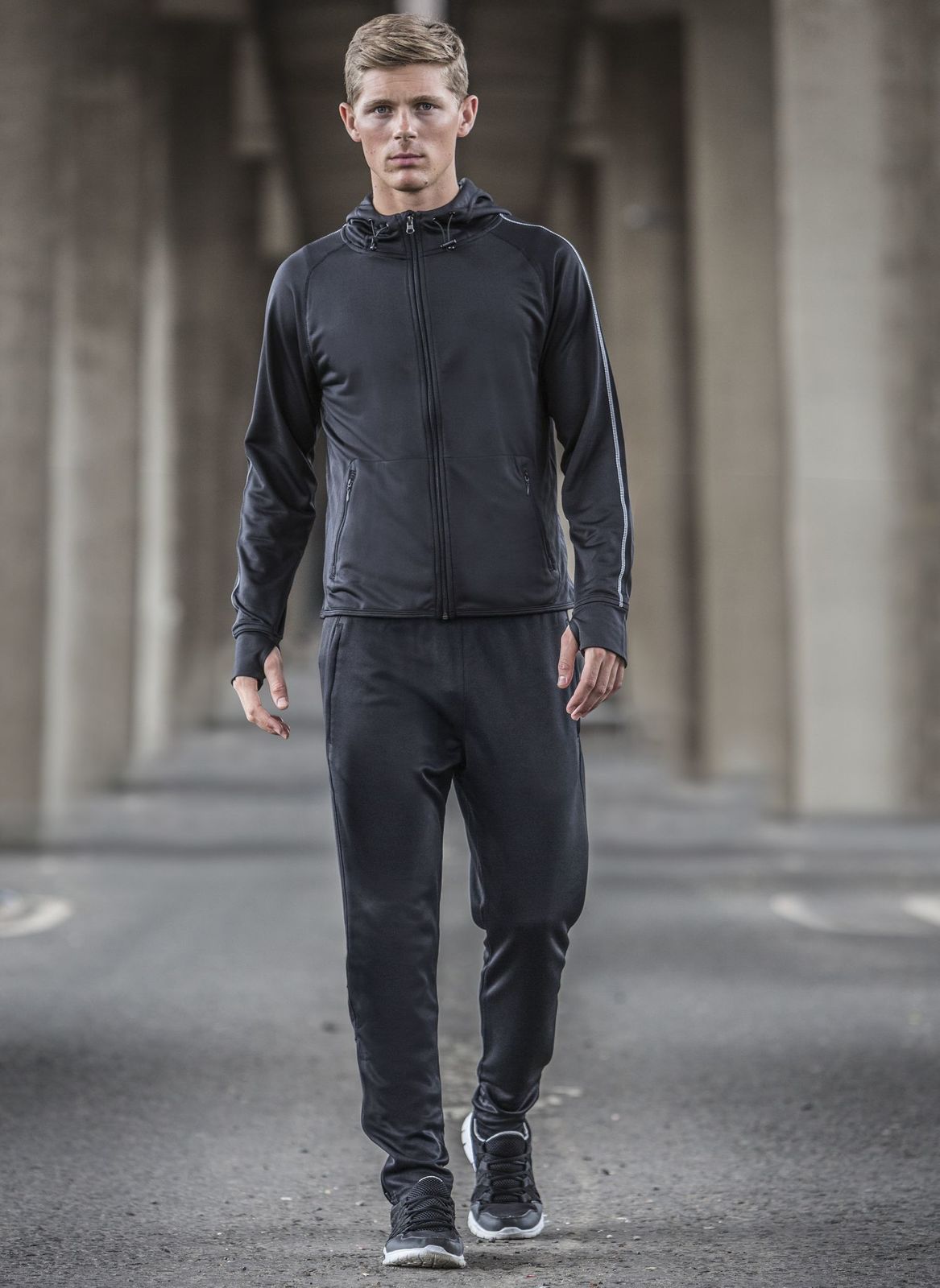 Jogging Homme Publicitaire, Men's Slim Leg Training Pants, Pantalons  personnalisés
